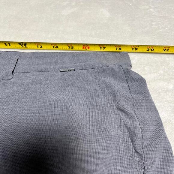 Travis Mathew Performance Golf Shorts Men's 36 Gray Lightweight Wicking Chino - Picture 4 of 8